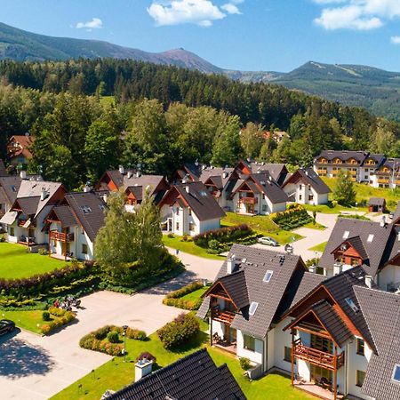 Wonder Home - Domki Gorskie Na Osiedlu Dozorowanym, Z Kominkami I Placem Zabaw Karpacz Kültér fotó